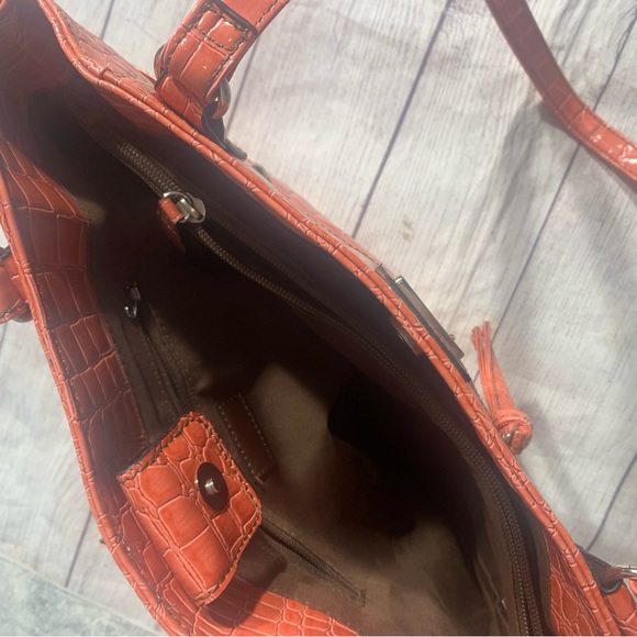 Jaclyn Smith Faux snakeskin Purse - Picture 5 of 5